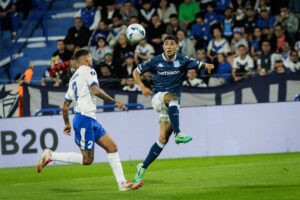 Racing ganó en Liniers y quedó a un paso de las semifinales de la Copa Libertadores