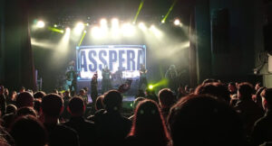 Asspera pasó por nuestra ciudad con un show lleno de heavy metal y teatralidad