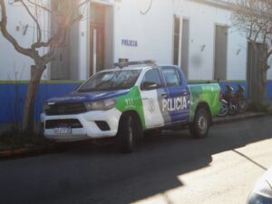Lobos: una mujer fue sorprendida por dos delincuentes encapuchados en su casa