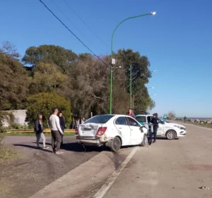 Sorpresivo hallazgo en el auto de un Policía Bonaerense que sufrió un accidente en Punta Lara