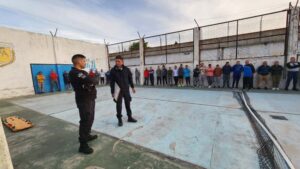Así fue el simulacro de incendio en la Unidad 9 de La Plata con participación de bomberos de Villa Elvira