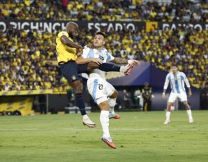 La Selección, sin Messi, cayó en el cierre de las Eliminatorias y perdió un titular para el debut del Mundial