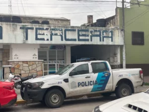 Mar del Plata: un comisario y tres policías, acusados de hacer desparecer una denuncia