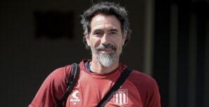 Domínguez patea el tablero y mete mano para enfrentar a Newell’s
