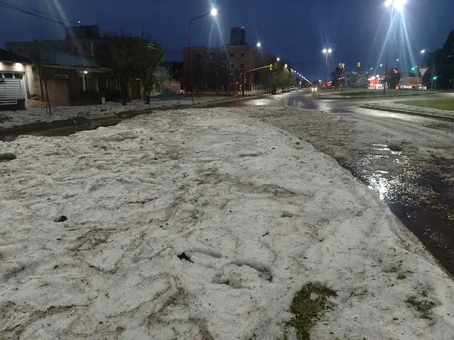 Las imágenes del granizo que afectó a Santa Rosa, La Pampa..