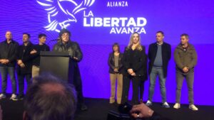 Milei celebrรณ el triunfo de LLA y asegurรณ: โLos argentinos dijeron populismo nunca mรกsโ