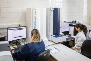 El Malbrán presentó Maldi-Bot: el primer asistente virtual en español para diagnóstico microbiológico