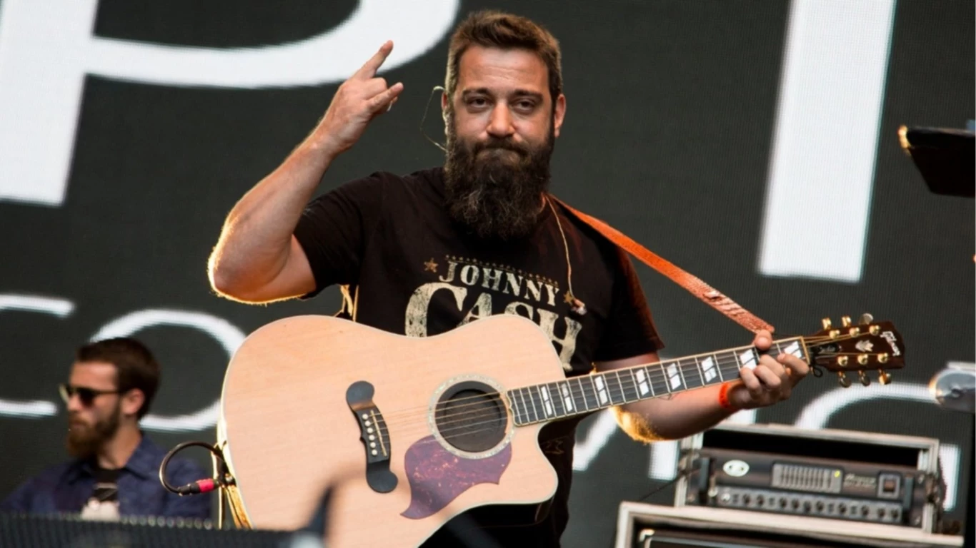 This Fernandez Rocks Piti Fernández llega a La Plata con su nuevo disco Tuertos Vivos ...