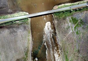 Fuerte reclamo a Nación para que revise un puente con riesgo de socavamiento por la crecida del Salado