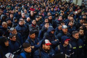 Crisis metalúrgica: La UOM denunció 220 despidos en una contratista de Ternium y el parate del alto horno