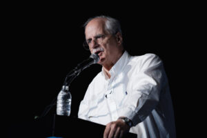 Jorge Taiana: “Aprovechar los errores de la oposición no reemplaza hacer campaña”