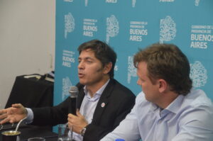 Axel Kicillof contra el pedido de LLA de reimprimir boletas: “Justo le sobraban $15 mil millones, son unos caraduras”