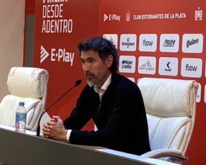 Eduardo Domínguez, dolido por los fallos arbitrales: “Me entristece que normalicemos estas situaciones”