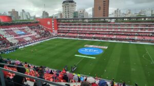 Estudiantes y una duelo clave por la cima de la Zona A: enfrenta a Barracas buscando trepar a lo más alto