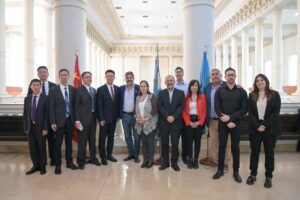 Contraste con Milei: la Provincia recibió a una delegación china para profundizar la cooperación