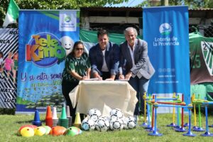 Villa Elvira: Lotería y Telekino reforzaron el apoyo al Club 25 de Mayo con una nueva donación deportiva