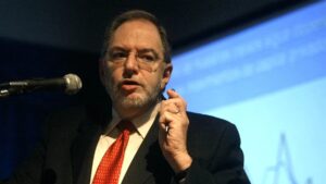 Claudio Loser advirtió que Estados Unidos pedirá prioridad sobre los recursos naturales de la Argentina