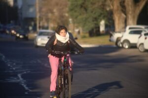 Clima en La Plata hoy martes 28 de octubre: mañana fría, cielo despejado y leve ascenso de temperatura hacia la tarde