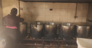 En Olmos, el comedor Mujeres Adelante necesita ayuda urgente para seguir cocinando para más de 800 personas