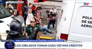 Vallas, megaoperativo policial y represión en la marcha de los jubilados: Mirá el video