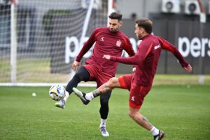 Alario sigue entre algodones y su paso poco feliz por Estudiantes empieza a llegar a su fin