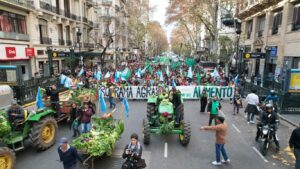“Alimentazo”, “Panazo” y “repudio a los dueños del hambre”: las protestas que proliferan en medio de la crisis