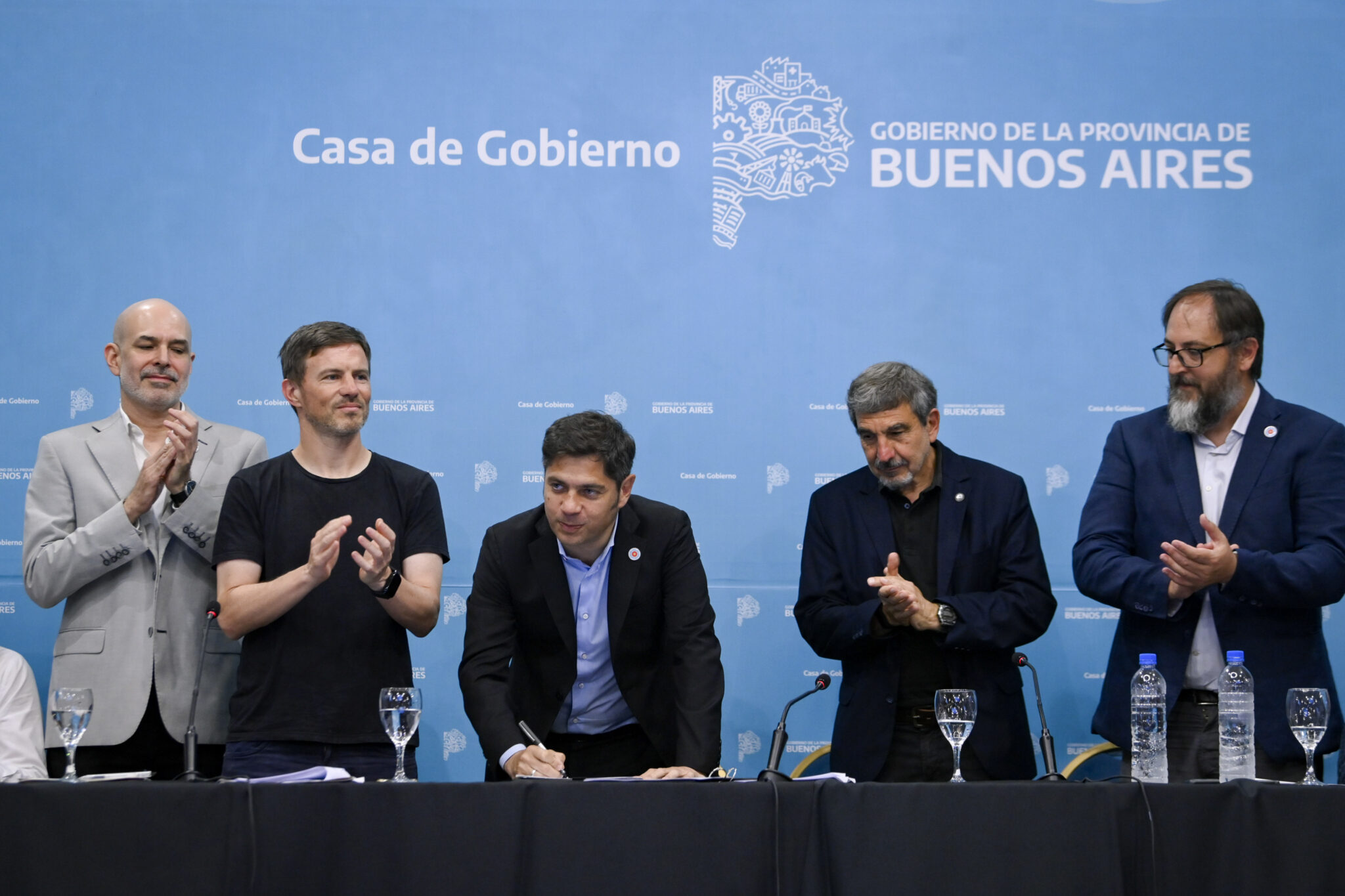 La Provincia lanza un fondo de $3.000 millones para fortalecer la ...