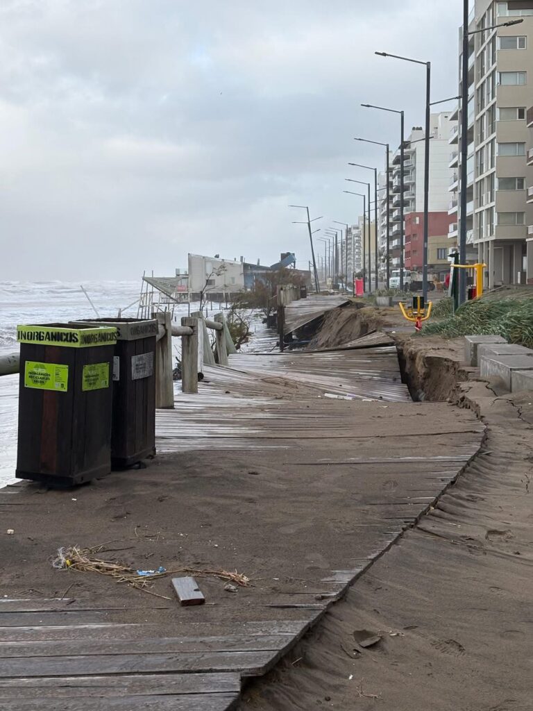 consecuencias del temporal de este fin de semana en la localidad costera de Monte Hermoso