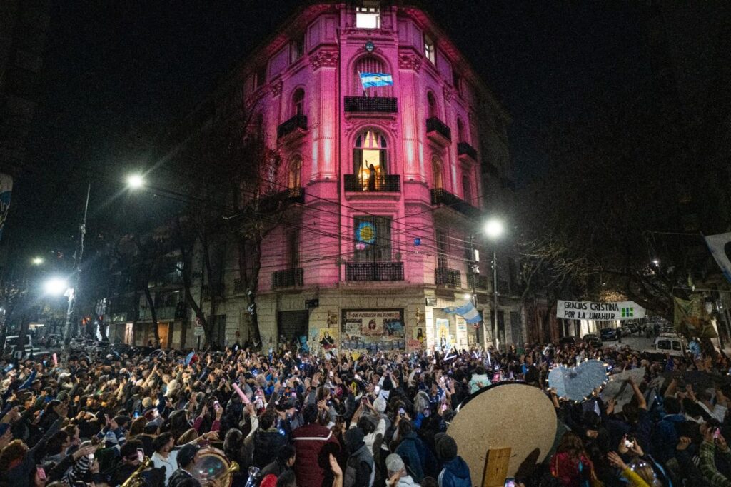 Del “Cristina Libre” al “Kirchner para la Argentina”: las señales de La Cámpora en la pelea por la sucesión