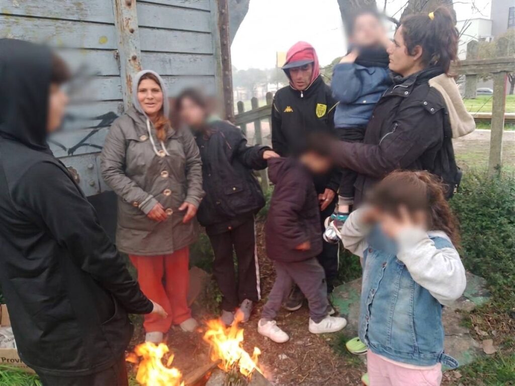 La familia que fue llevada desde Azul a Tandil