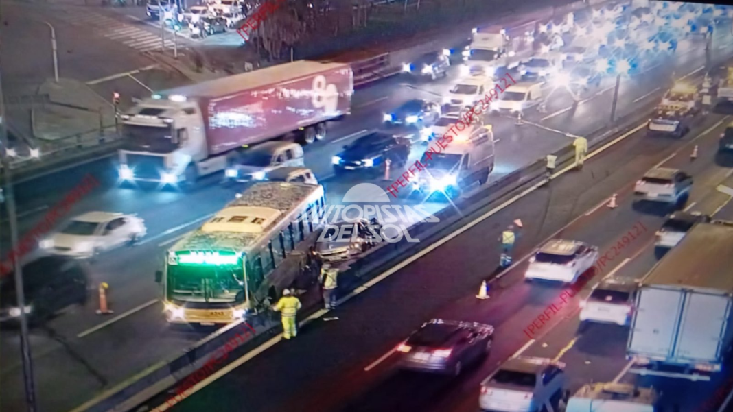 Caos en la Panamericana: un motociclista cruzó de carril tras un choque y se desató un múltiple accidente