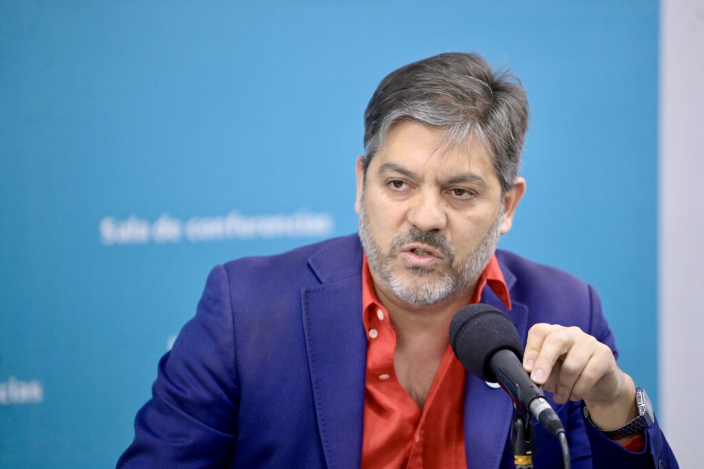 carlos bianco en conferencia de prensa